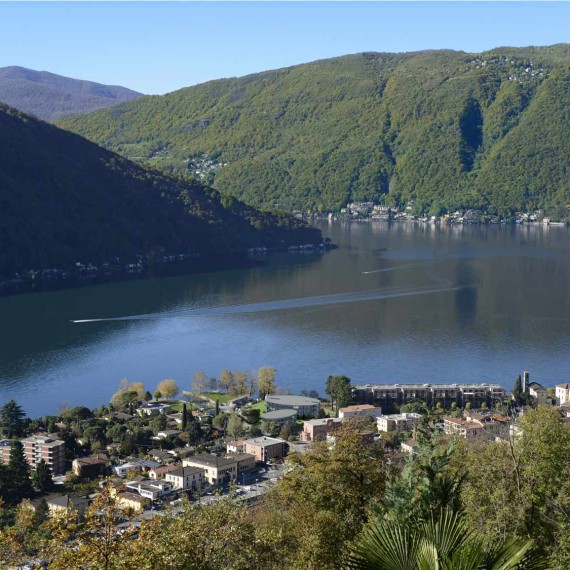 Residence on lake Lugano