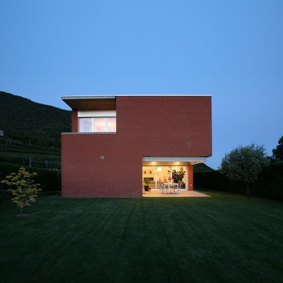 Swisshouse V_photo