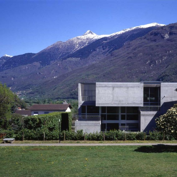 Swisshouse III_photo