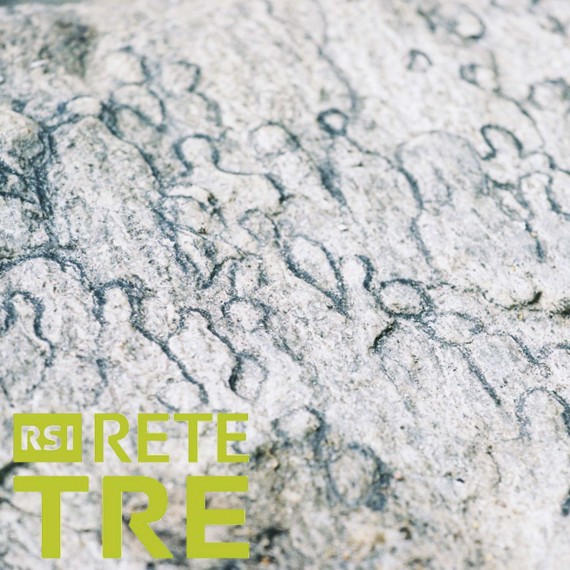 facce di pietra in mostra